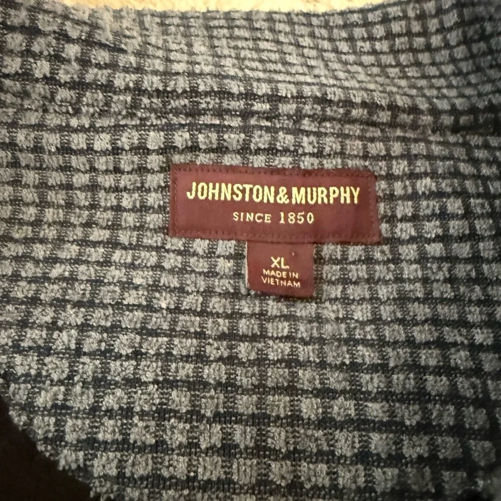 Johnston and Murphy Men’s 1/4 zip waffle knit gray Checked sweater size XL